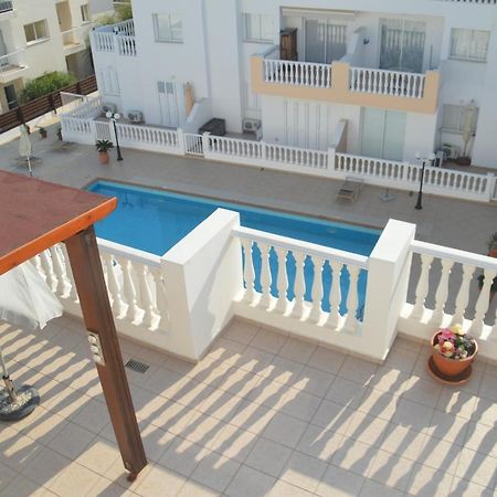 Kapparis Penthouse Apartment Паралимни Екстериор снимка