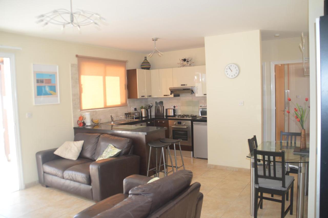 Kapparis Penthouse Apartment Паралимни Екстериор снимка