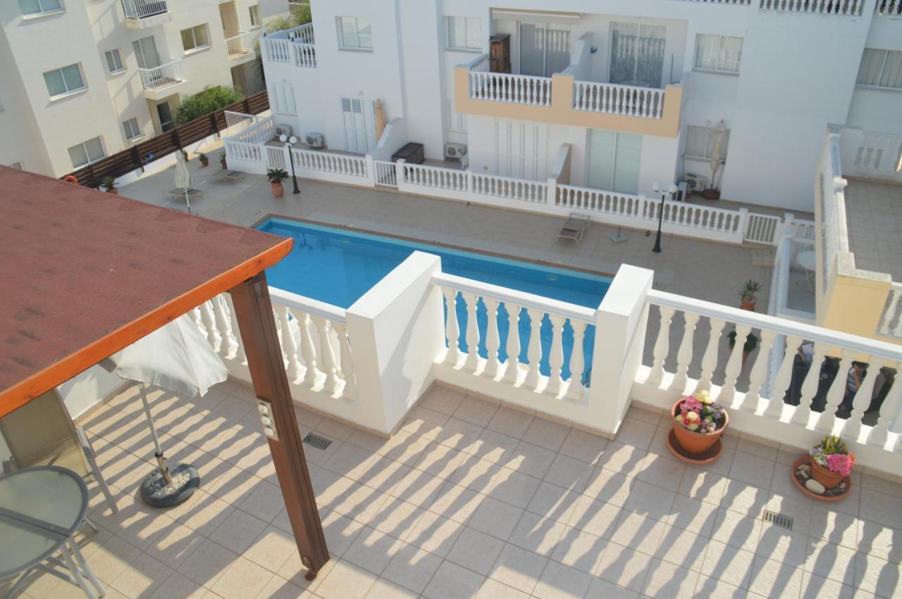 Kapparis Penthouse Apartment Паралимни Екстериор снимка