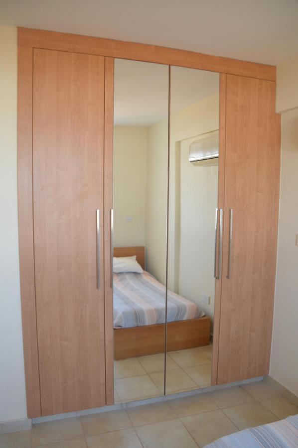 Kapparis Penthouse Apartment Паралимни Екстериор снимка